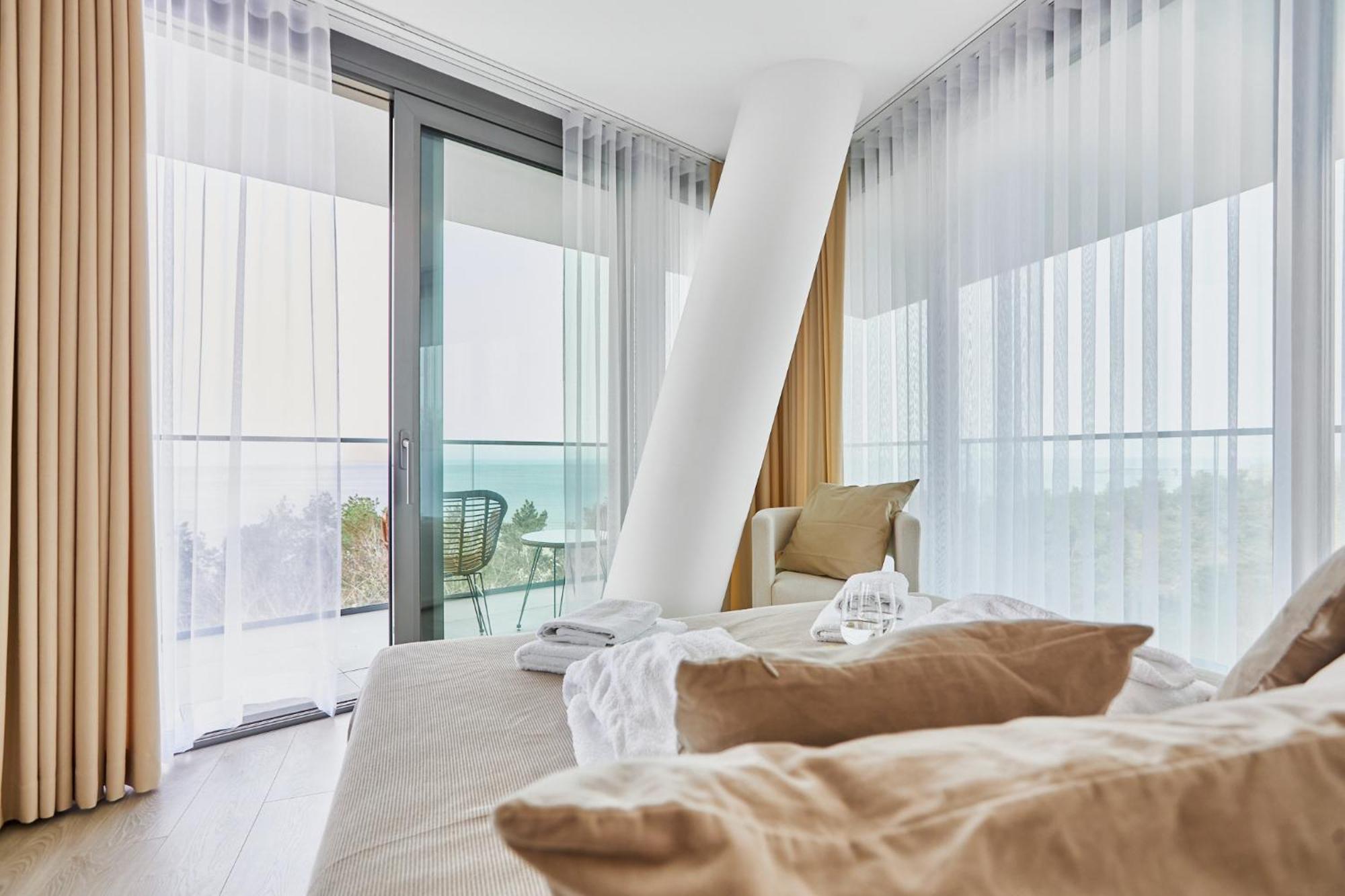 Wave Beachfront Family Apartment Miedzyzdroje Kültér fotó